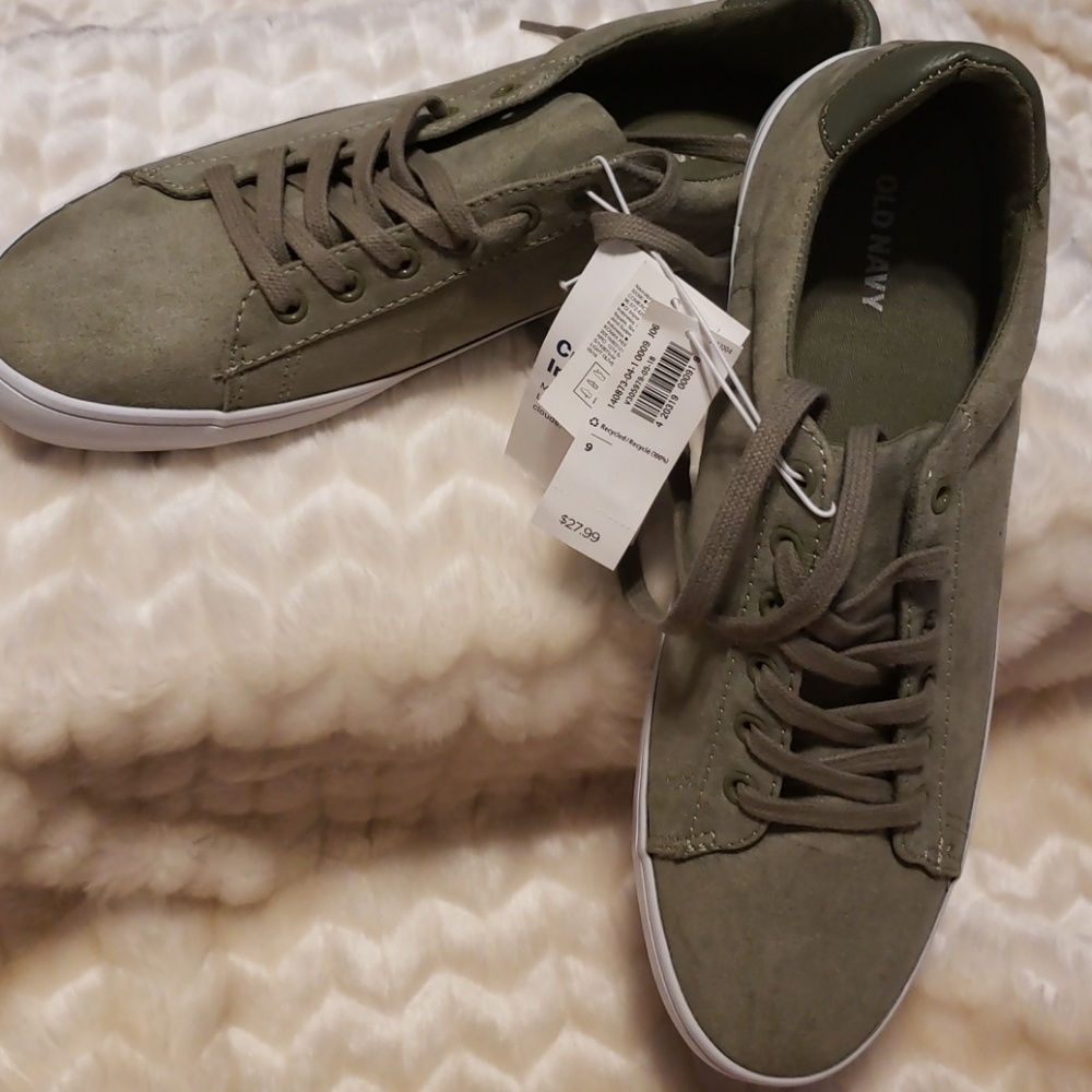 NWT Old Navy Cushioned Insoled